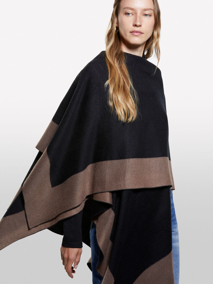 Black cape with contrast - null - Black | Sisley image number 4